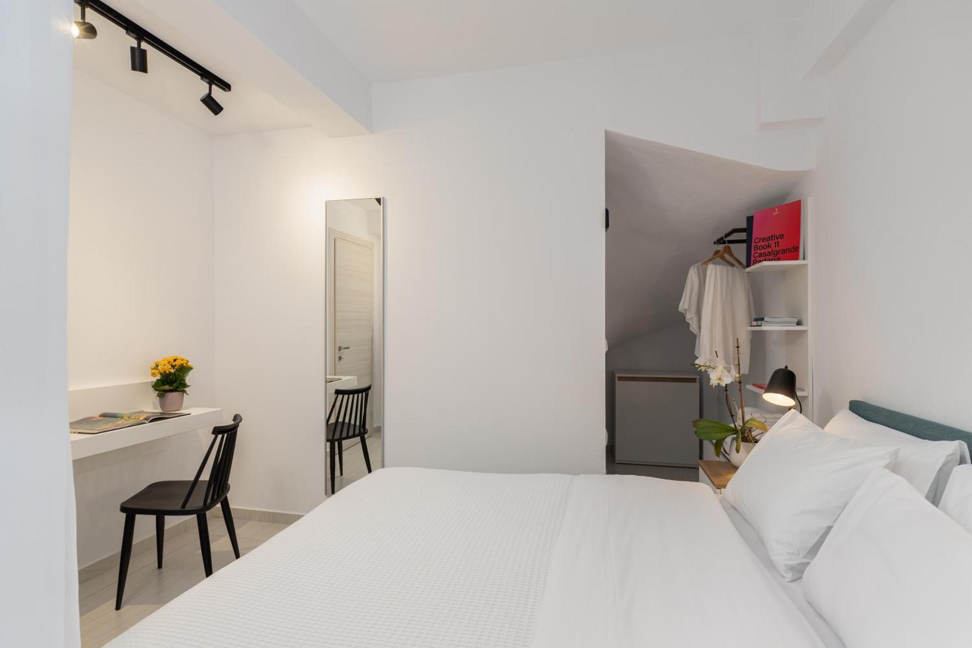 Kleoniki & Irida Residential Complexes Apartment Ofrinion Bagian luar foto